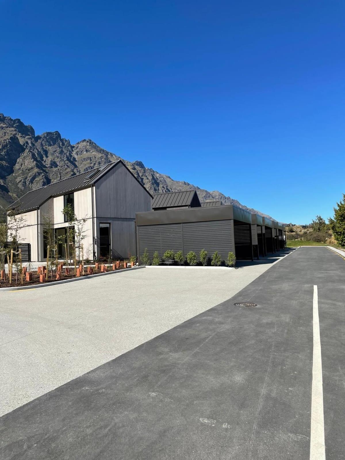 Nestled Below The Remarkables ควีนส์ทาวน์ ภายนอก รูปภาพ